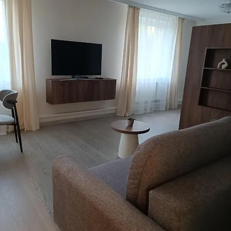 Sveciu Namai Lanko G. 4* كلابيدا