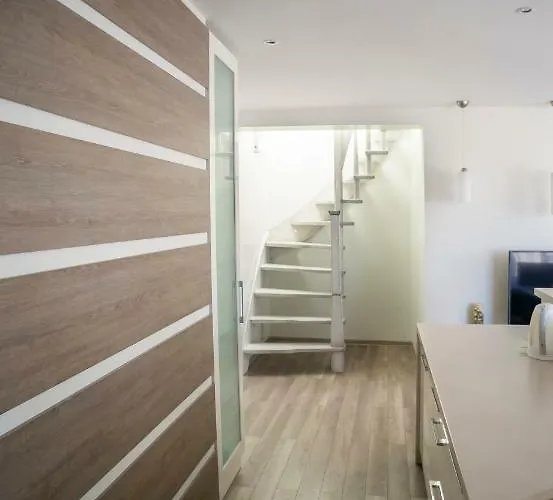 Sveciu Namai Lanko G. 4*